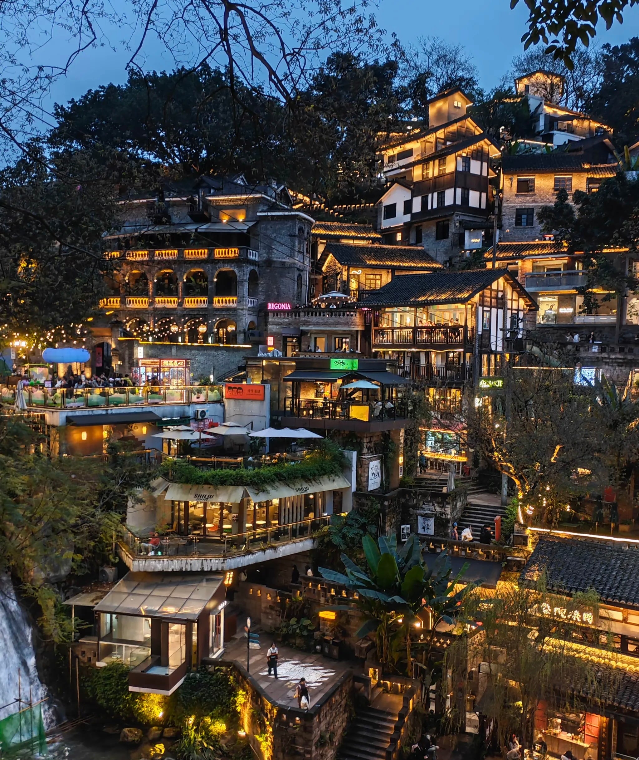 Chongqing one-day Immersive Palace & Intangible Cultural  Heritage Tour
