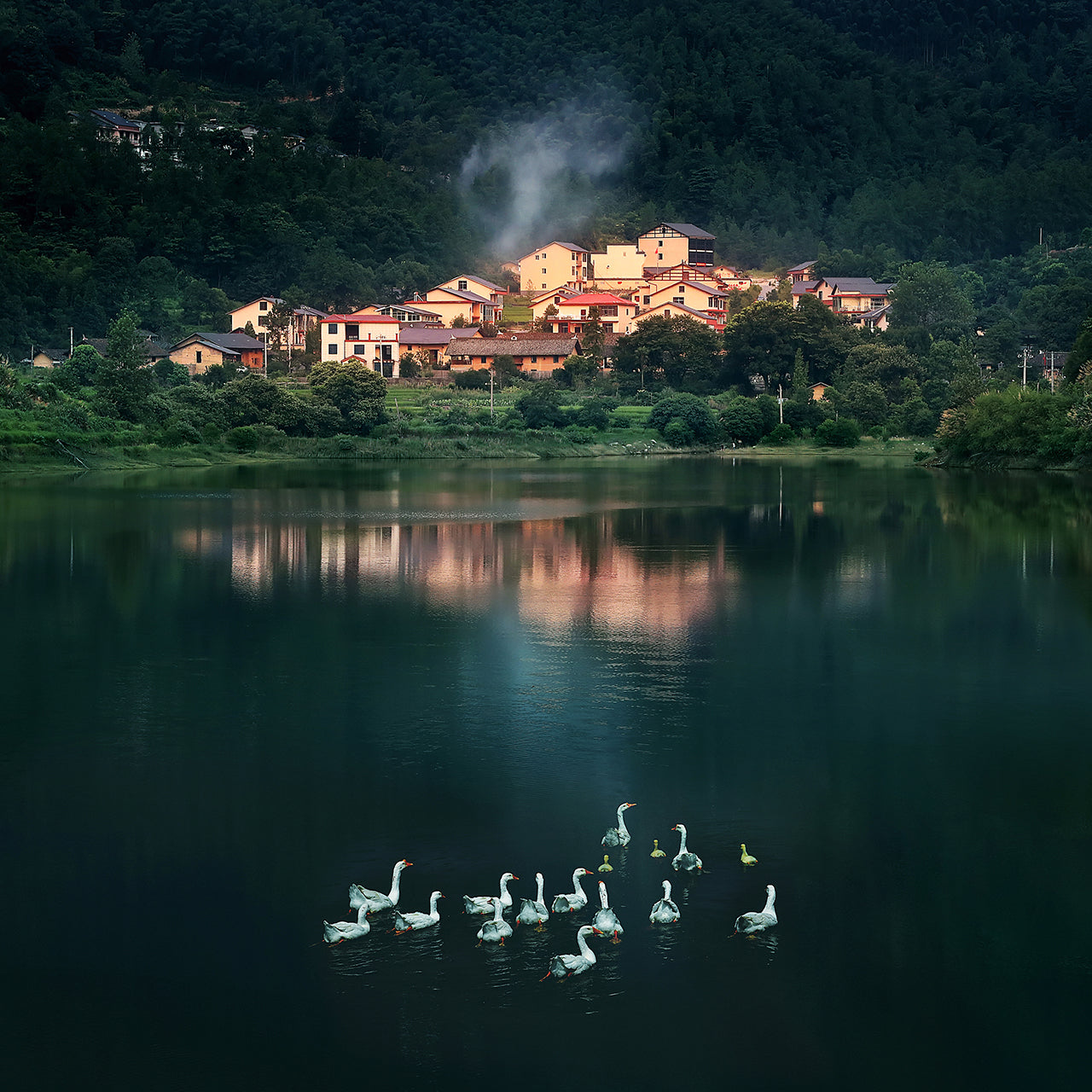 4-Day Mingyue Mountain Explorer: Hot Spring, Ancient Villages & Cultural Shows